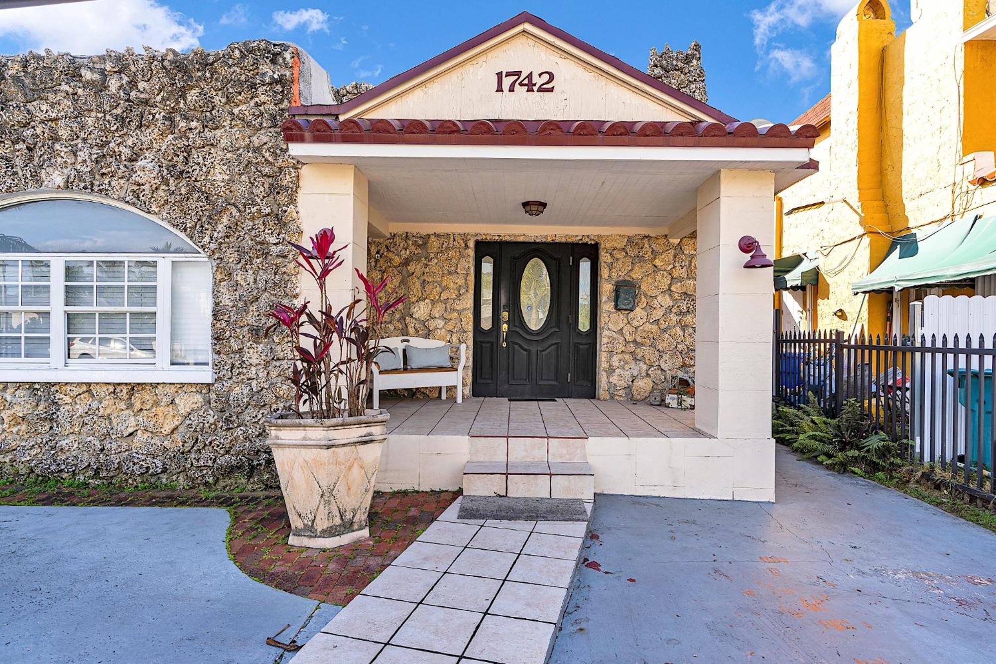 Private Room In Little Havana Miami Ngoại thất bức ảnh
